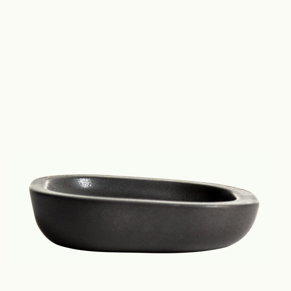 http://goodjoydesign.com/cdn/shop/products/HUDSON-MADE-OVAL-DISH-SIDE_1200x1200.jpg?v=1618063938